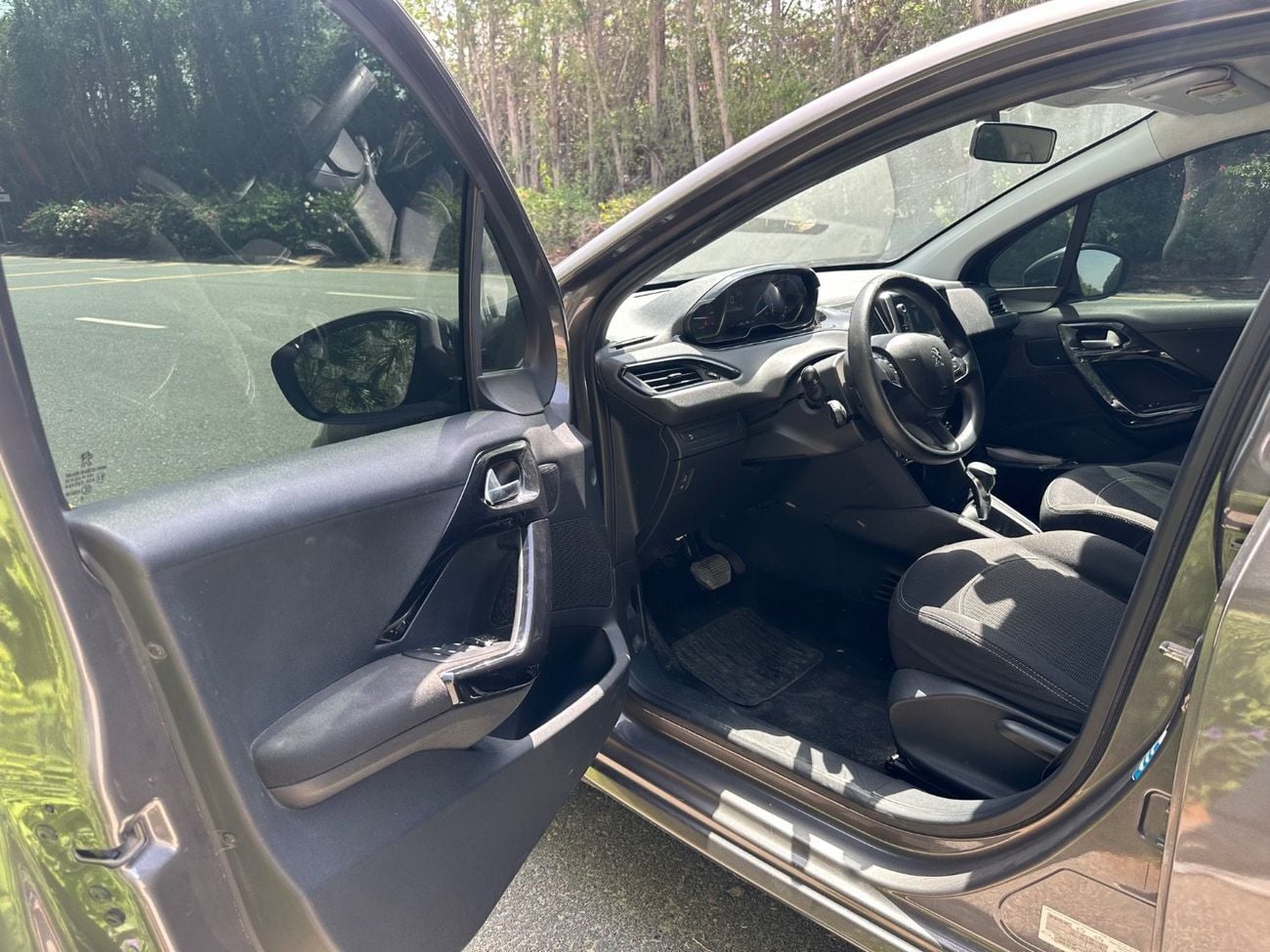 Peugeot 208 ACTIVE 2019 | GCC Specs | 1.6L Engine | Perfect Condition