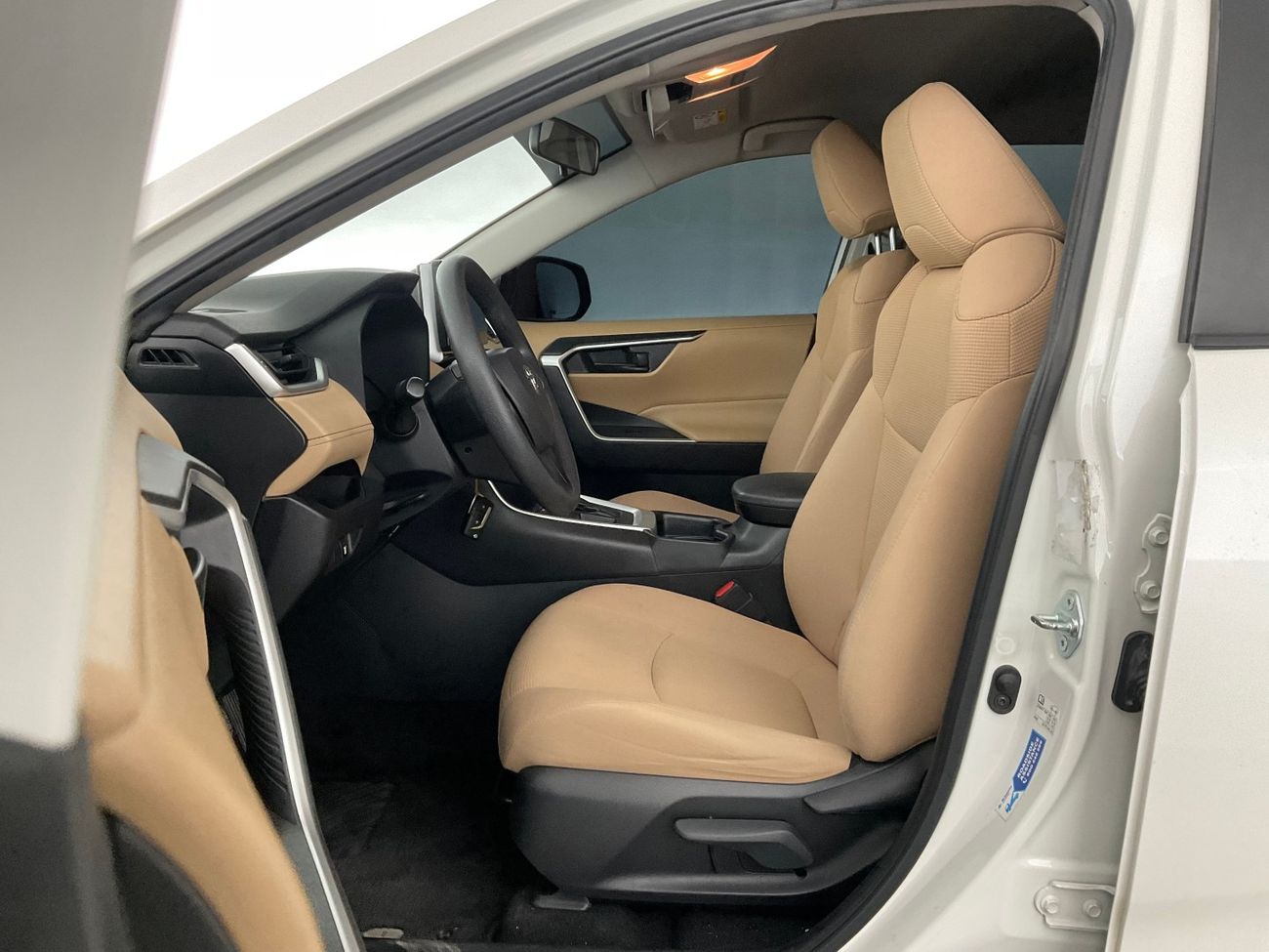 تويوتا راف ٤ EX | شامل الضمان | 0 ﺪﻔﻋﺓ ﺃﻮﻟﻯ