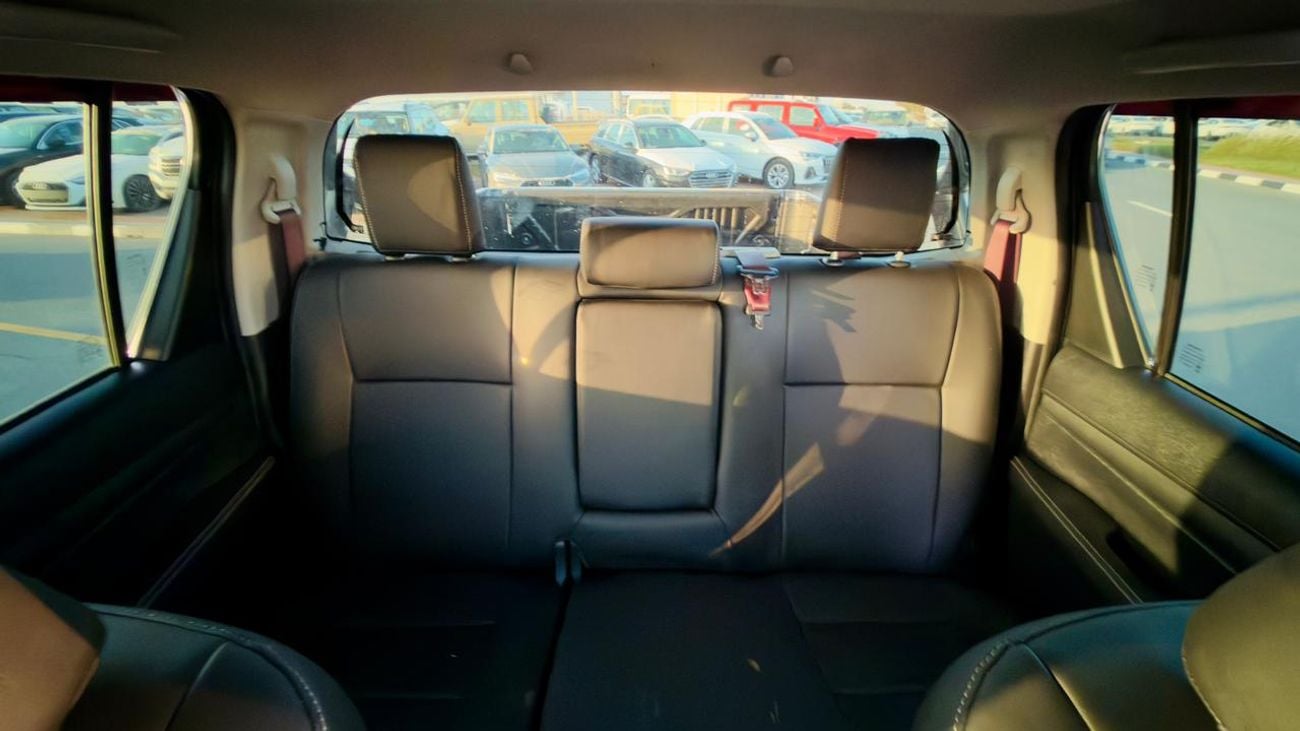 تويوتا هيلوكس 2019 | 2.8L DIESEL ENGINE | AT | RHD | PREMIUM BLACK LEATHER SEATS | ROOF MOUNTED LED LIGHTS | ROLL