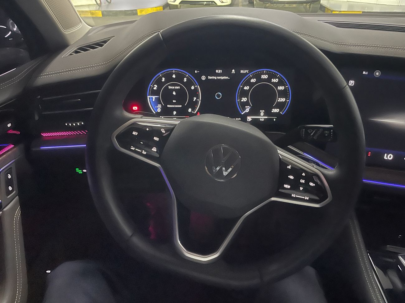 Volkswagen Touareg Elegance Plus (soft closing, Cruze control, full car plays, blind spot monitoring, multi colour ambi