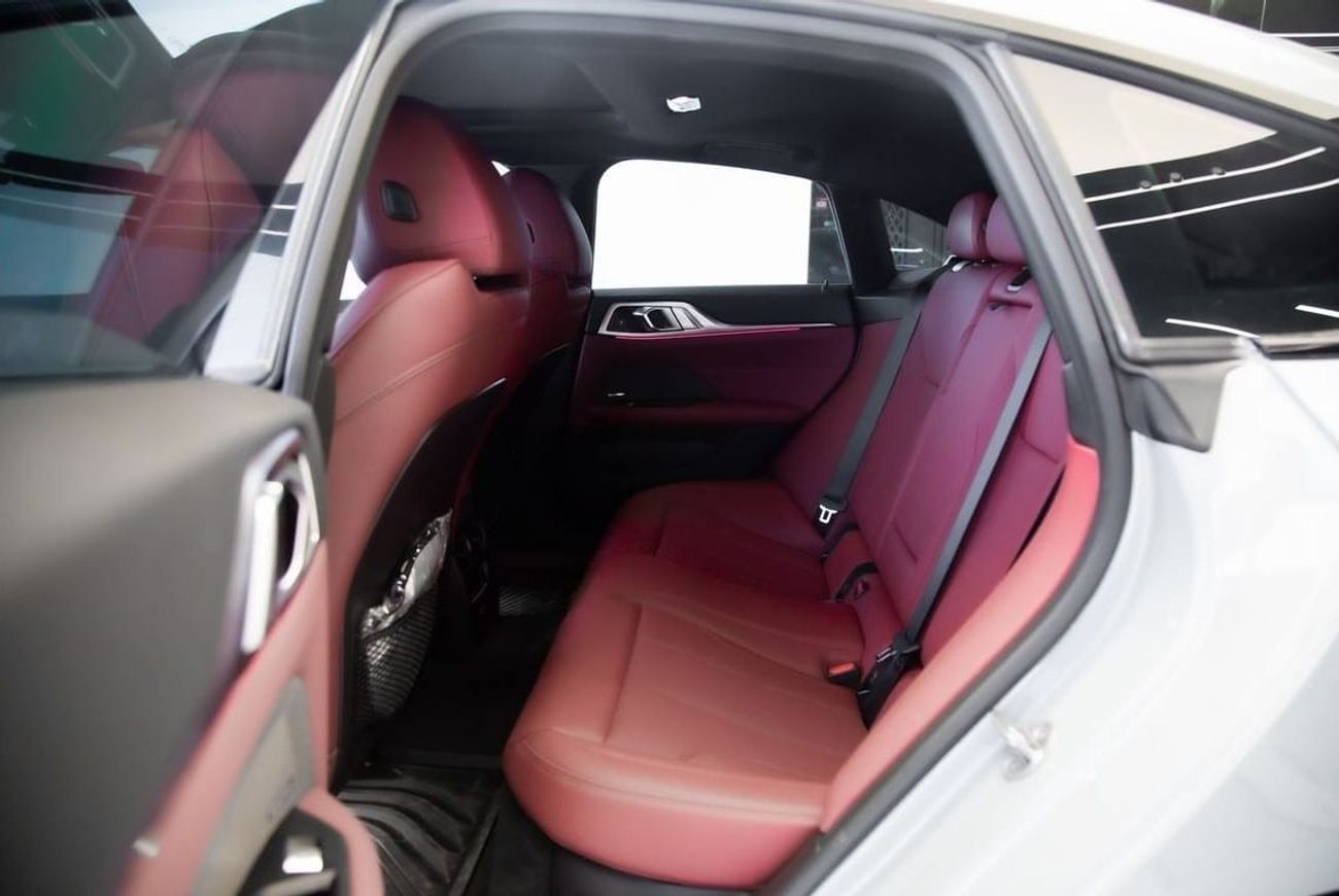 بي أم دبليو i4