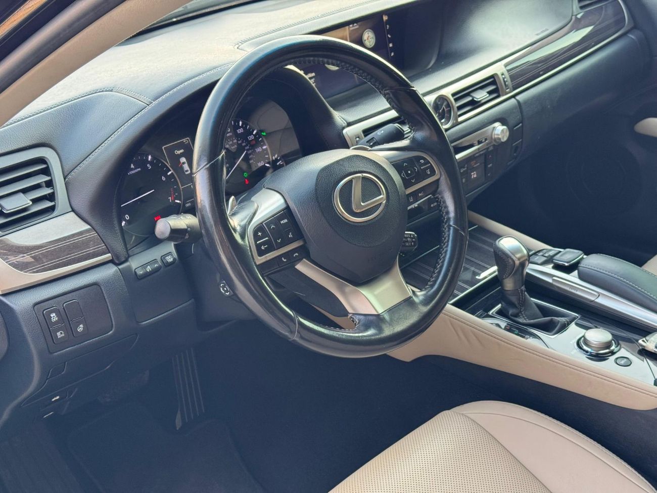 Lexus GS350 Platinum 3.5L V6 3.5L / TRIPLE XENON / RADAR / LANE KEEP ASSIST / COOLING AND HEATING SEATS / LOW MI