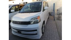 Toyota Voxy Japan import,2000 CC, 8 Seater, Excellent condition inside and outside, For Export Only