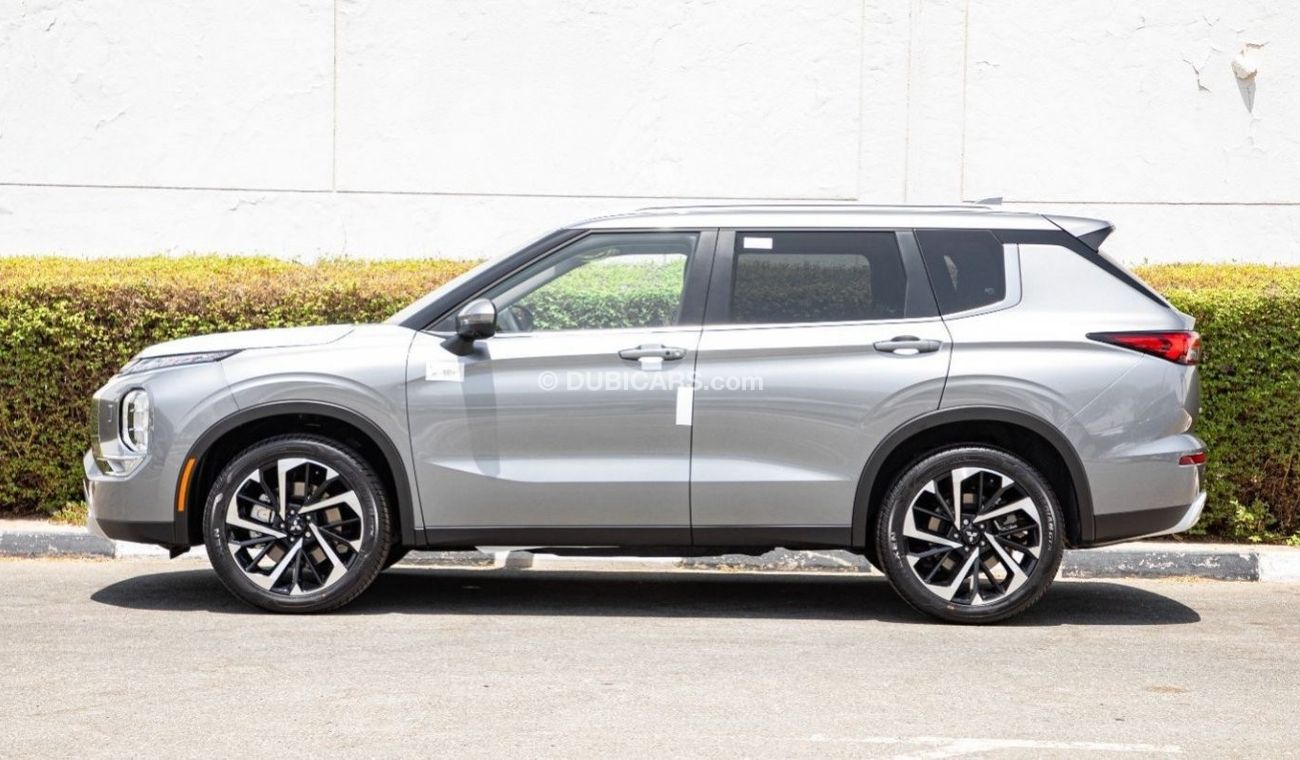 ميتسوبيشي آوتلاندر S-AWC 4WD/Pano-Roof/360camera/7seats. Local Registration +10%