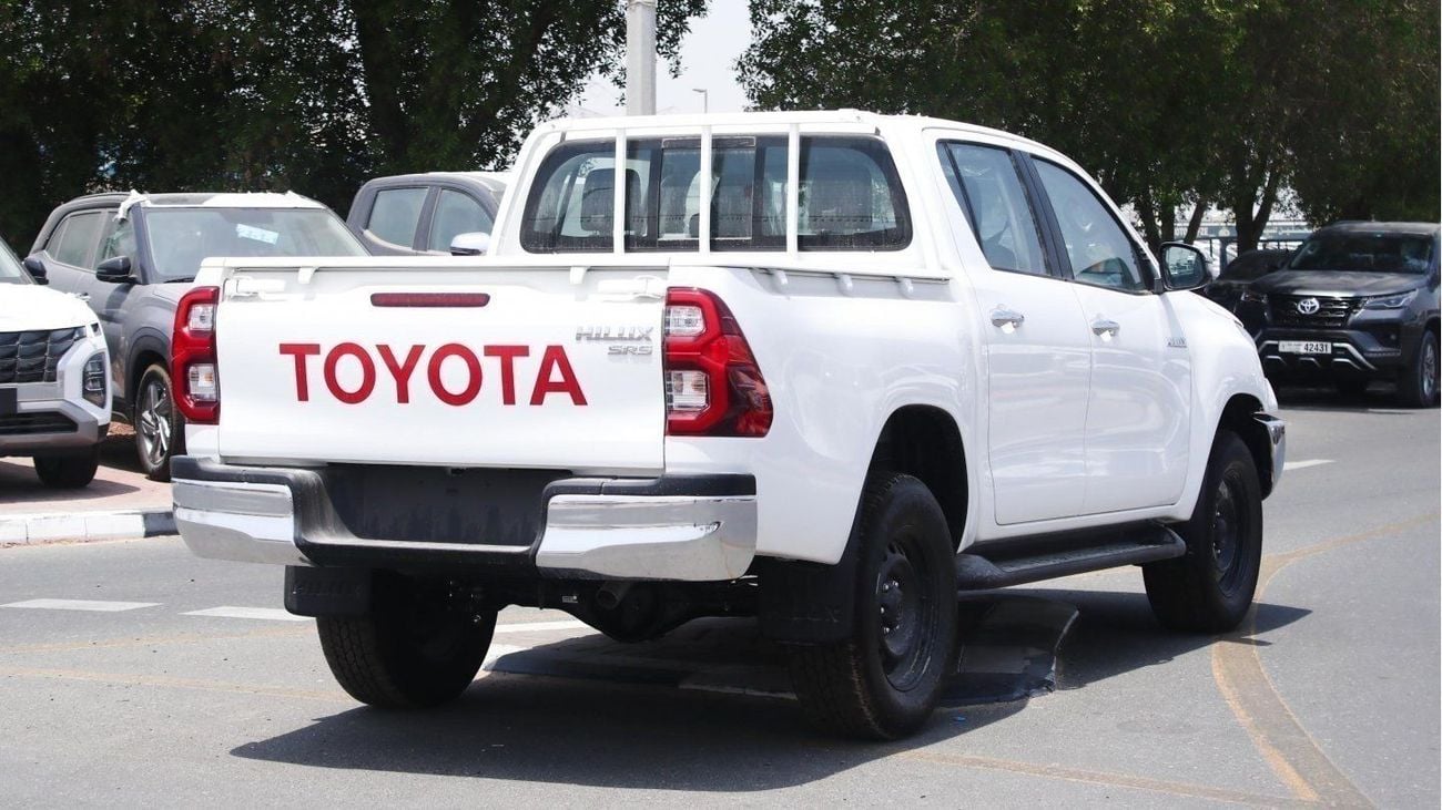 تويوتا هيلوكس Toyota Hilux  2.4L diesel M/T Wide body with Chrome bumper  White 2025 model