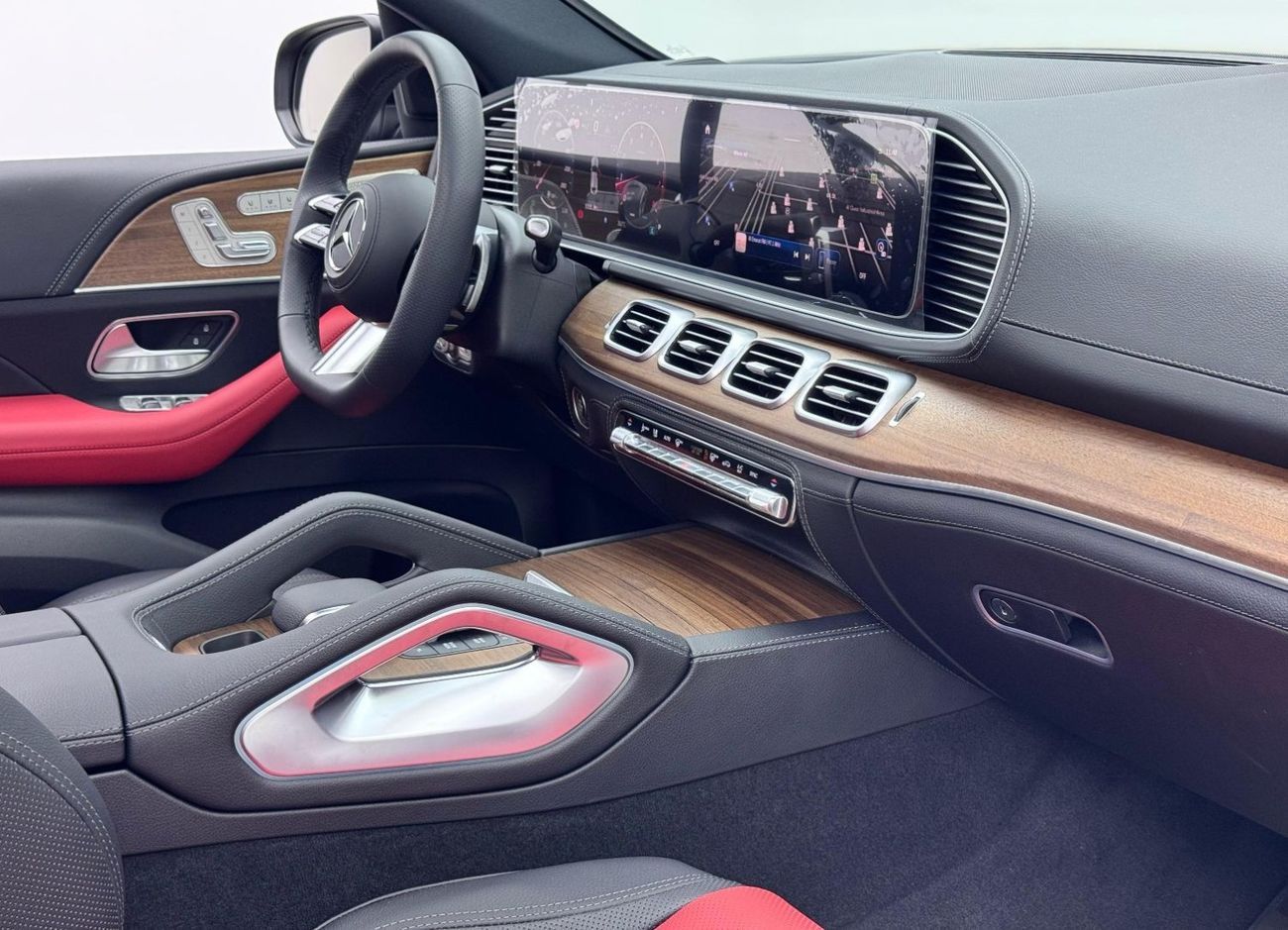 Mercedes-Benz GLE 450 Coupe 2025 Mercedes Benz GLE450 AMG 4MATIC Coupe, Mercedes Warranty, Full Option, Very Low Km, GCC