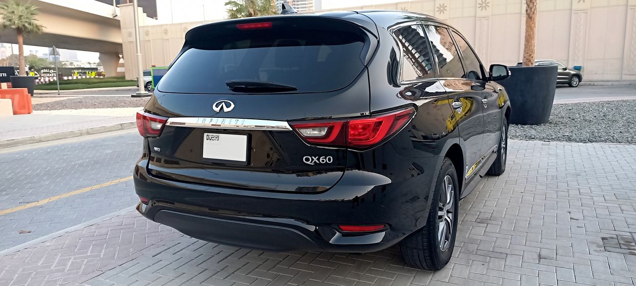 Infiniti QX60 PREMIUM 3.5L V6 AWD 7 SEATER CLEAN AND NEAT PERSONAL VEHICLE