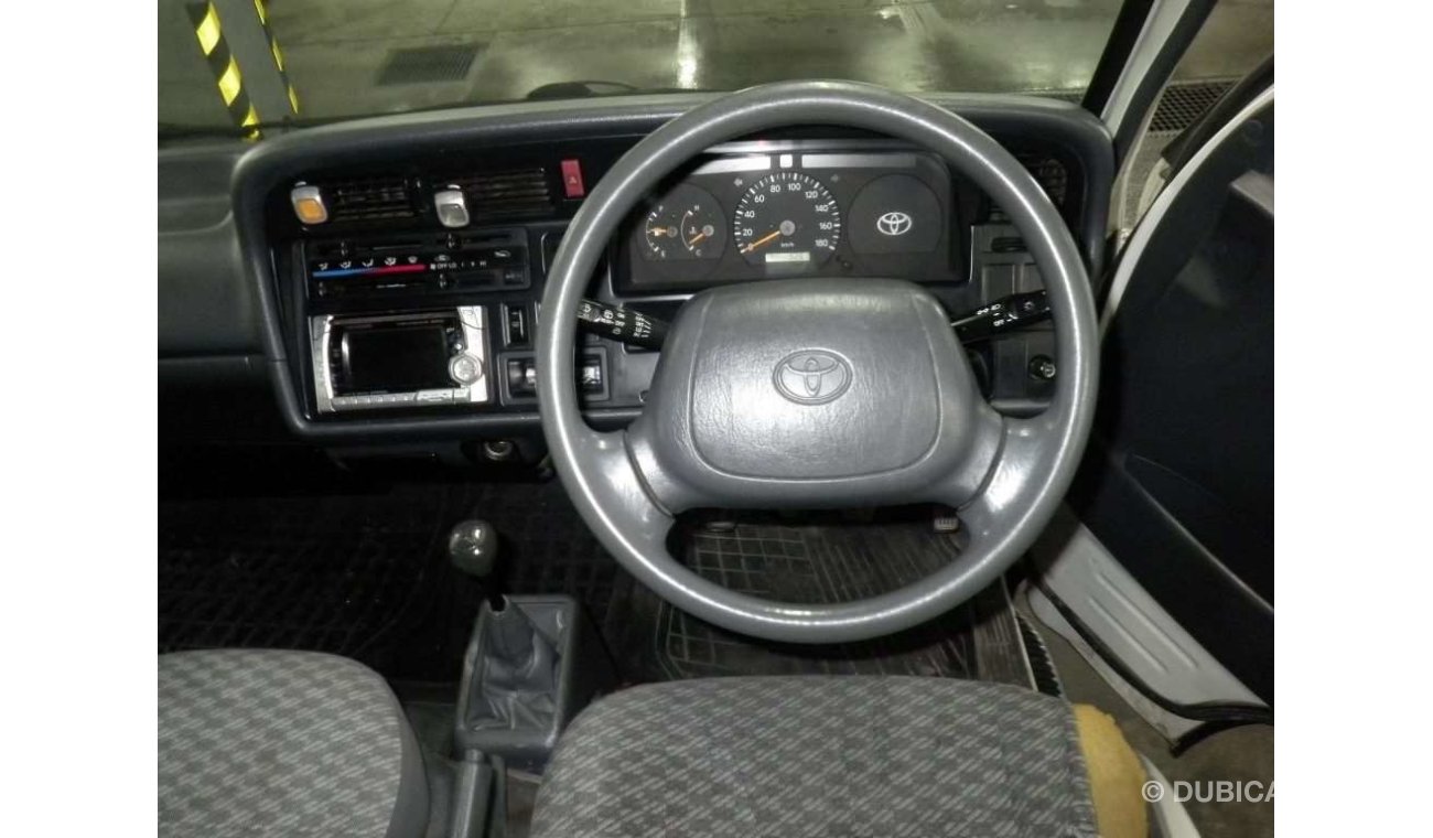 Toyota Hiace 2004