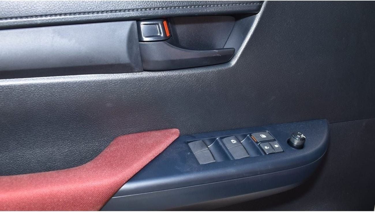 تويوتا هيلوكس TOYOTA HILUX DLX 2.4 PETROL AUTOMATIC 2024 GCC OMAN
