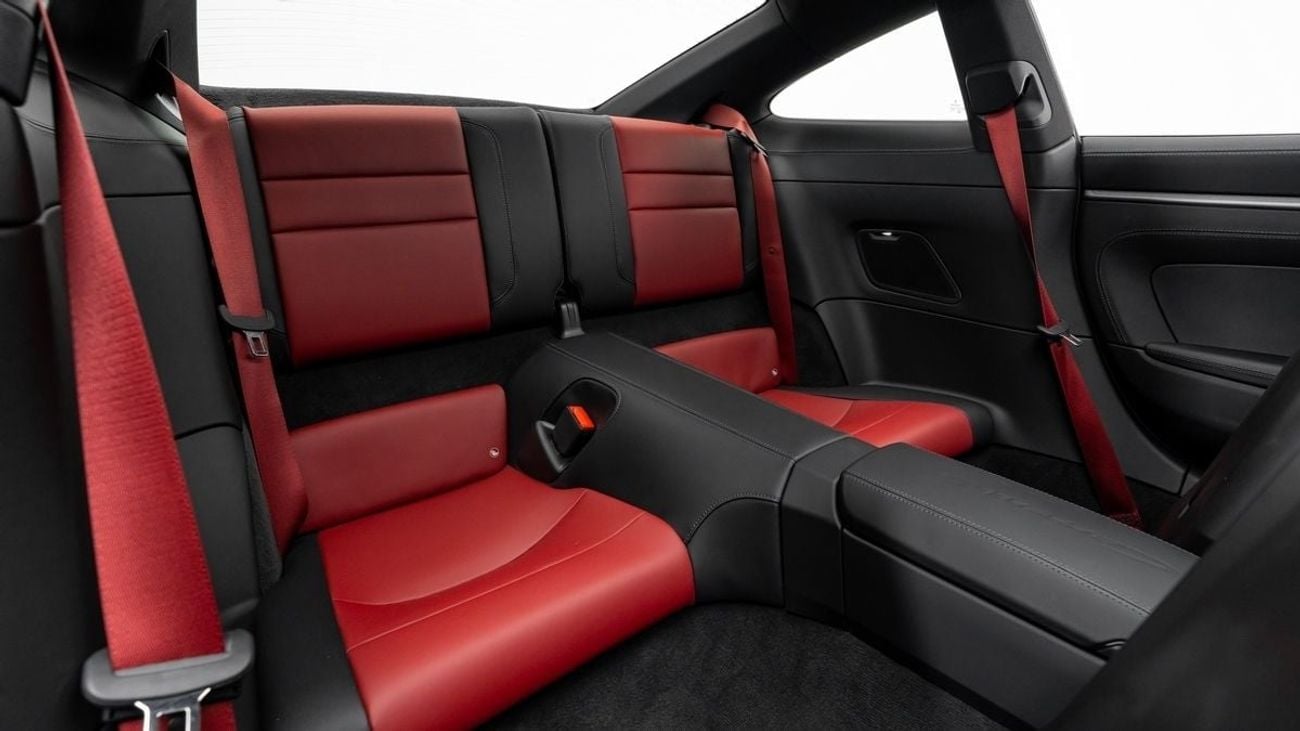 بورش 911 Carrera S - 2024 - GCC Specs - Under Warranty