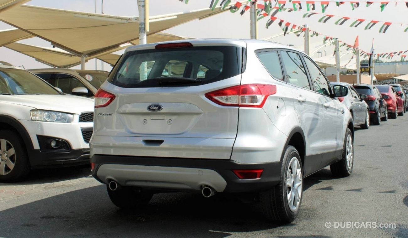 Ford Escape ACCIDENTS FREE - PREFECT CONDITION INSIDE OUT - GCC