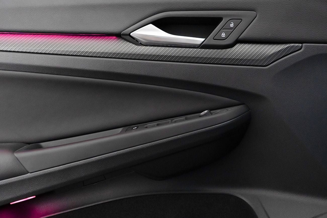 Volkswagen Golf R Base 2.0T