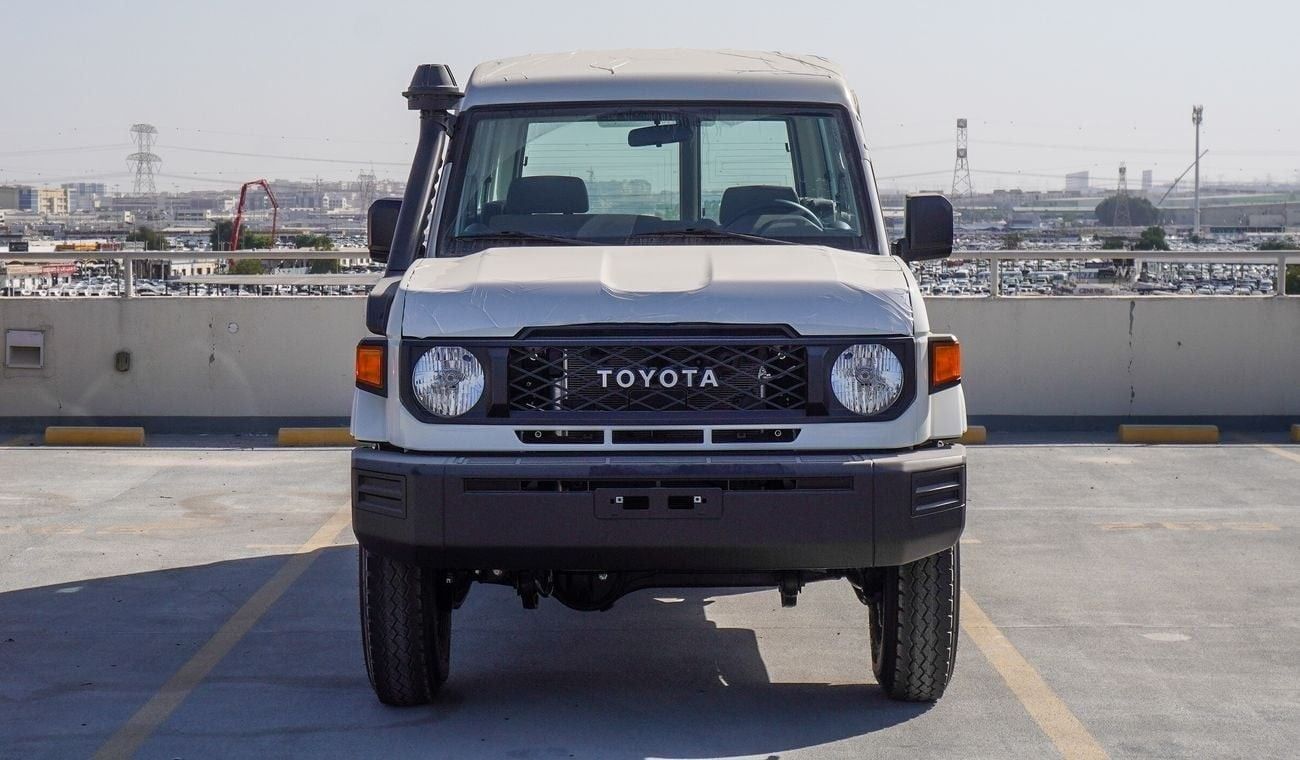Toyota Land Cruiser 70 4.0L V6  M/T