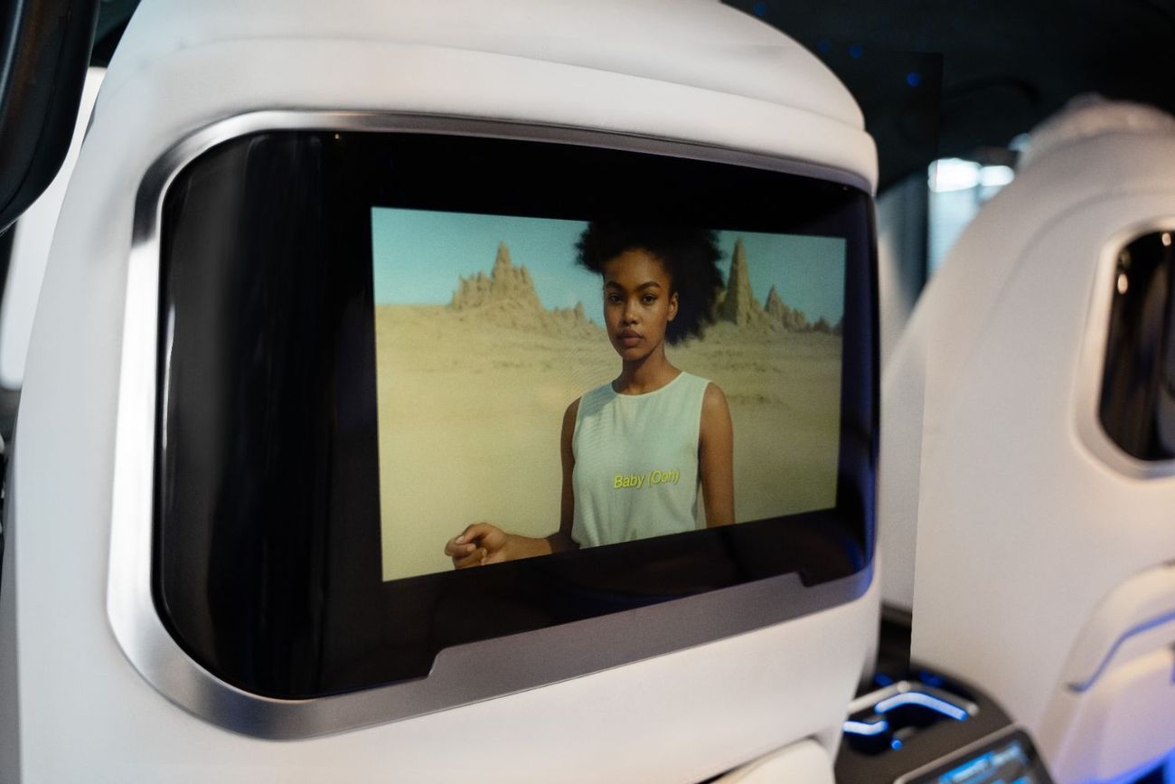 Mercedes-Benz V 300 Ramadan Special Offer | Luxury VIP Van | Reclining Seats | Fridge | Starlight Roof