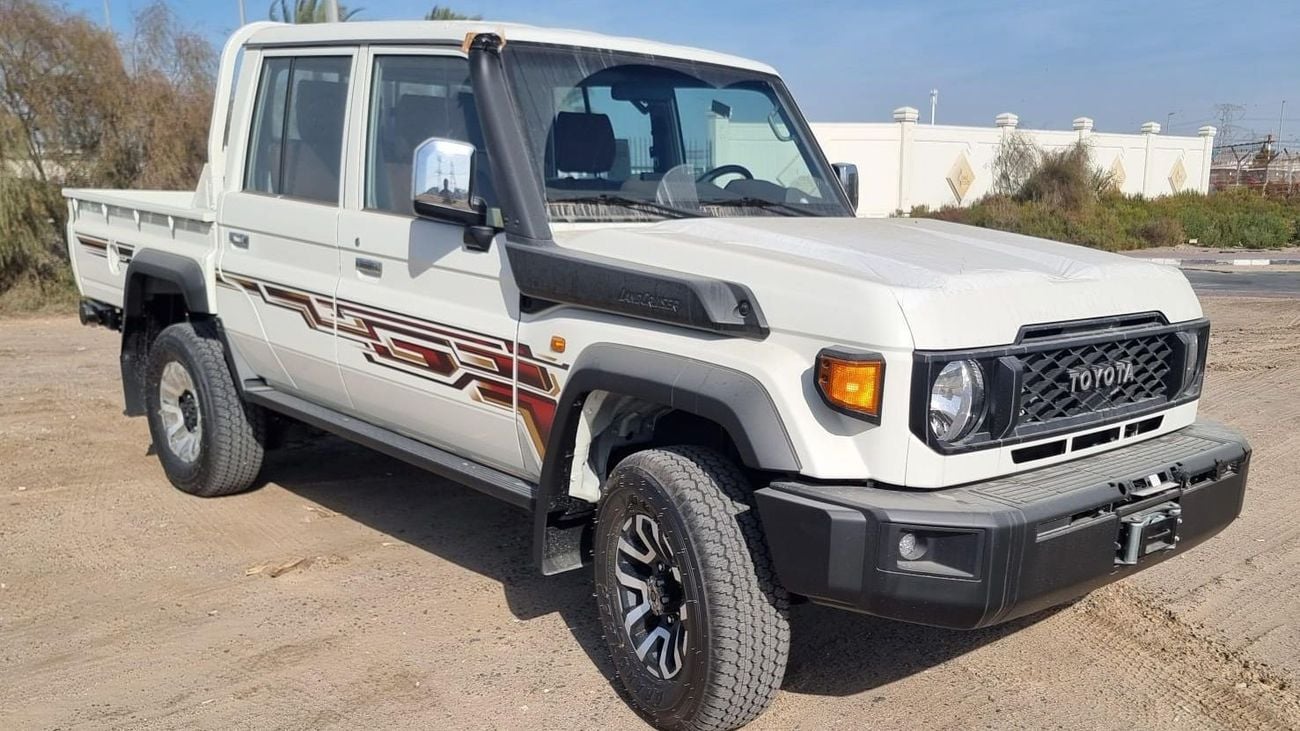 Toyota Land Cruiser Pick Up LC79 DC 2.8L Z Turbo-Diesel AT 2024YM [AVAILABLE IN WHITE & BEIGE COLOR]