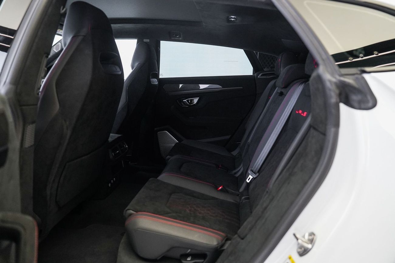 لامبورغيني اوروس 4.0T V8 Performante