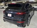 Porsche Cayenne TURBO S | CABRON INTERIOR PACKAGE | PORSCHE SPORTS EXHAUST SYSTEM | SUNROOF