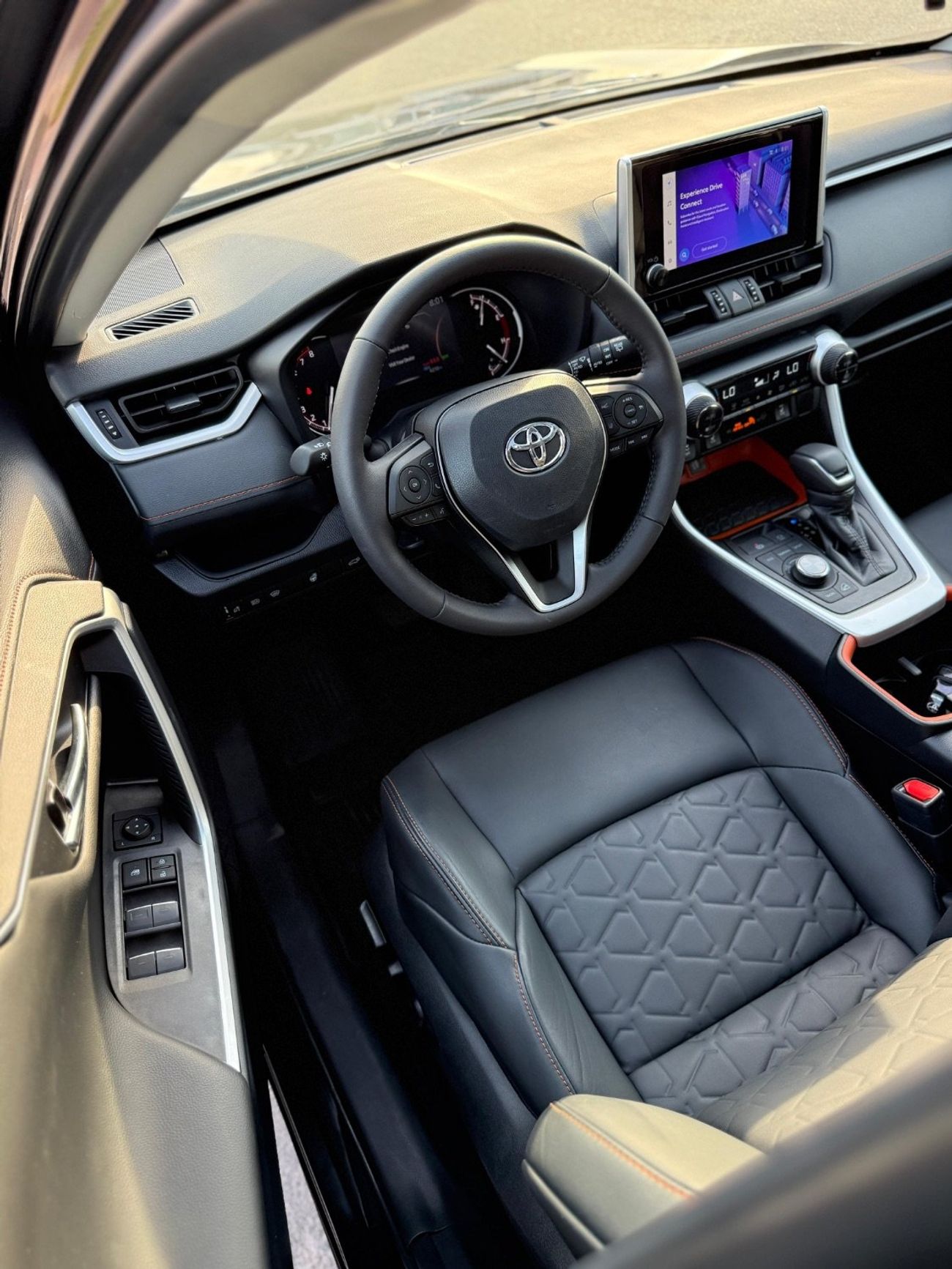 تويوتا راف ٤ Adventure Full Option 4WD Sunroof, leather, push start