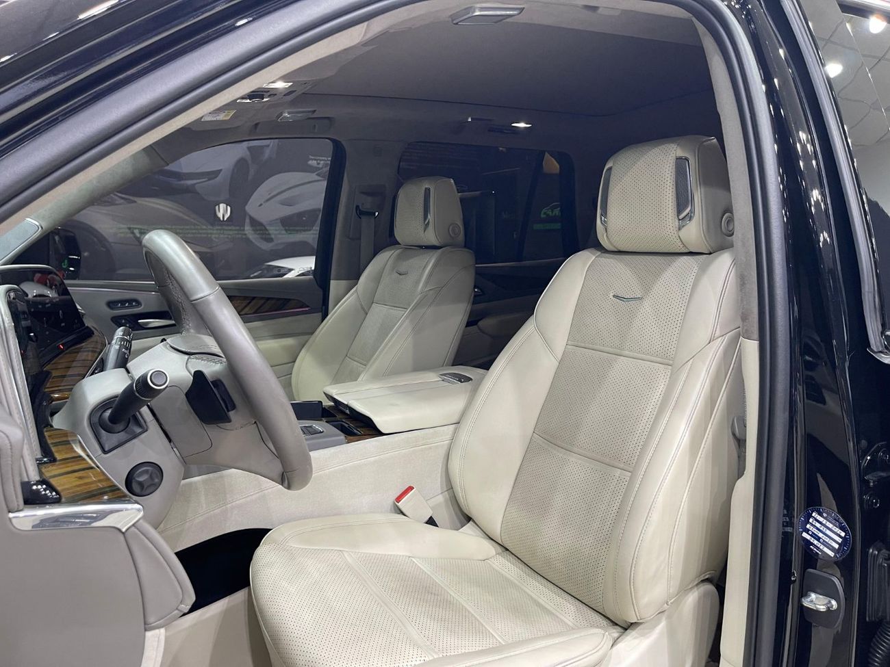 كاديلاك إسكالاد Premium Luxury 6.2L 4WD