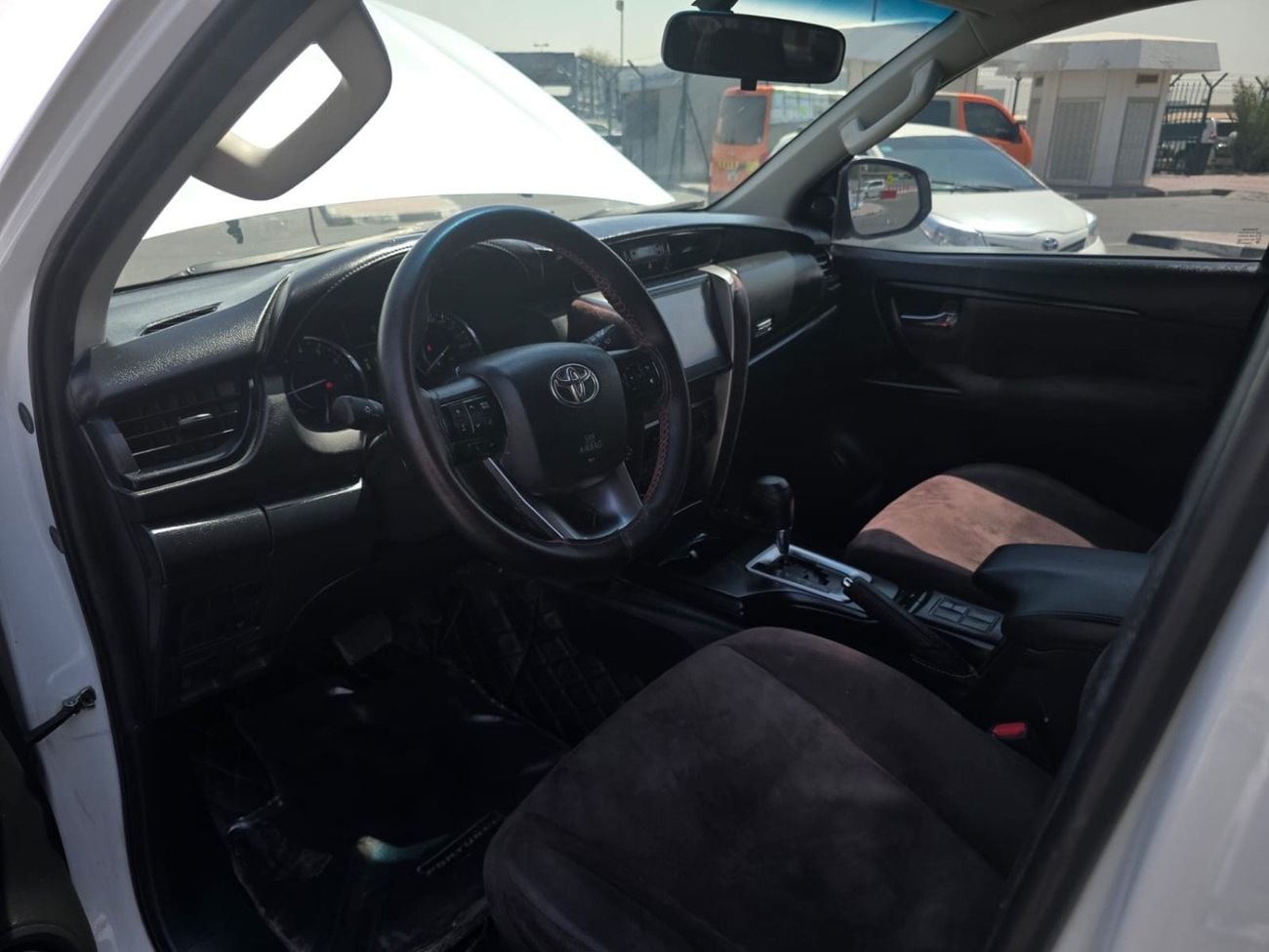 Toyota Fortuner EXR 2.7L (160 HP)
