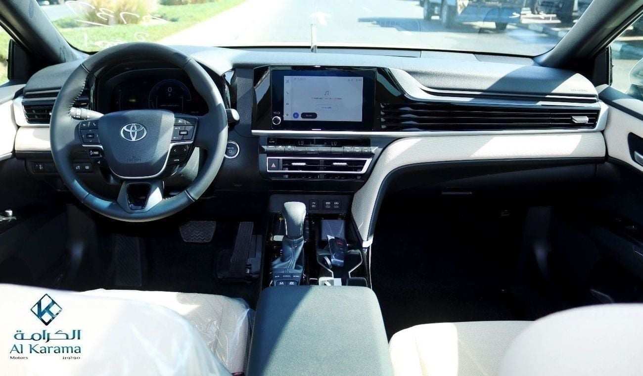 Toyota Camry LE HEV 2.5L Hybrid | Panoramic Roof | Power Seat | Rear Camera | 18" Alloy Wheels | GCC Specs
