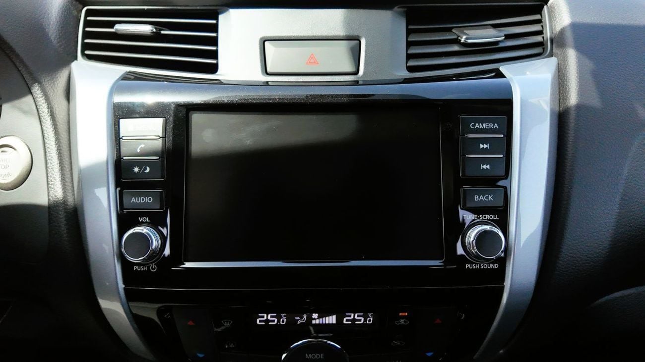 Nissan Navara  2025 Nissan Navara | 2.5L Petrol | 160 HP | Manual | 4x4 | GCC Specs