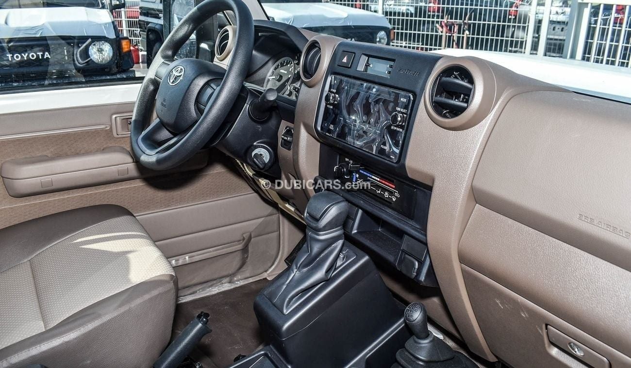 تويوتا لاند كروزر بيك آب LC79 DC 4.0l Automatic Alloy Wheels 4WD 5 Seater Petrol