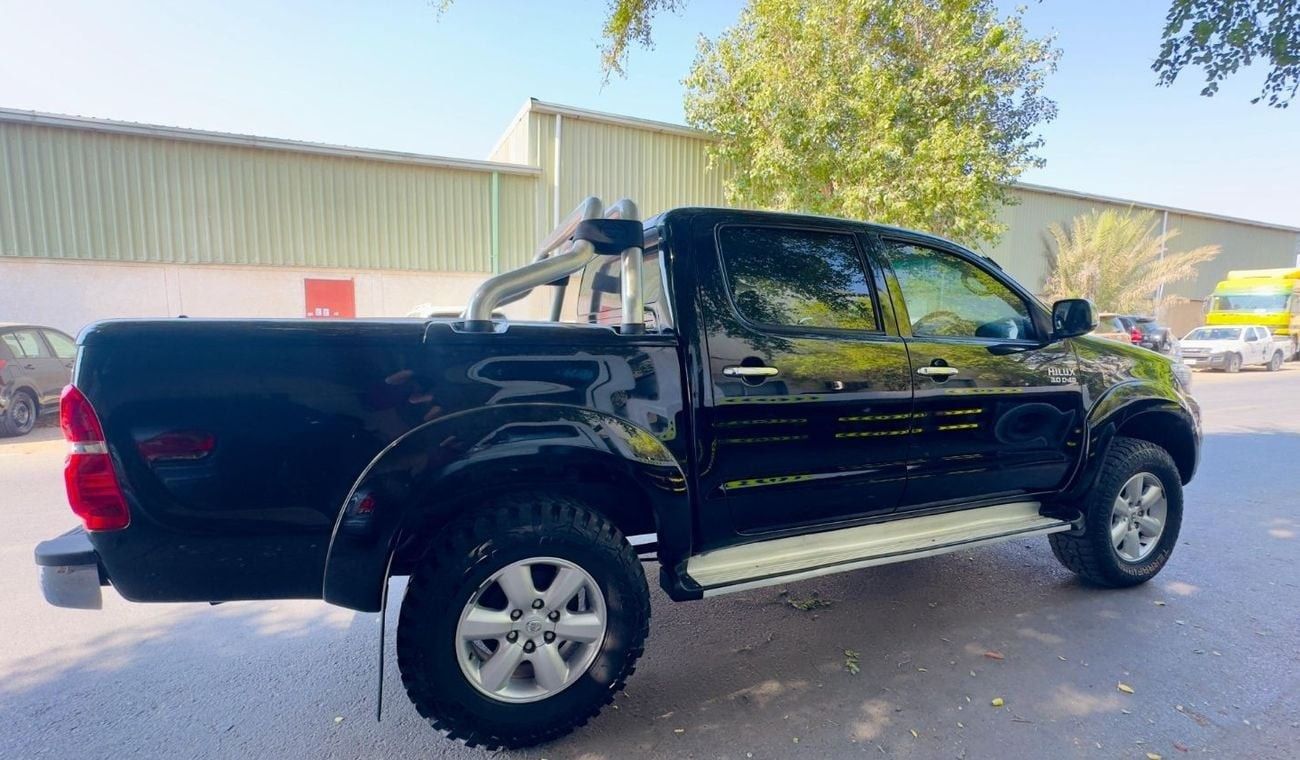 Toyota Hilux EXCELLENT CONDITION | DOUBLE CAB | 3.0L DIESEL ENGINE | RHD | (AT) | 2011