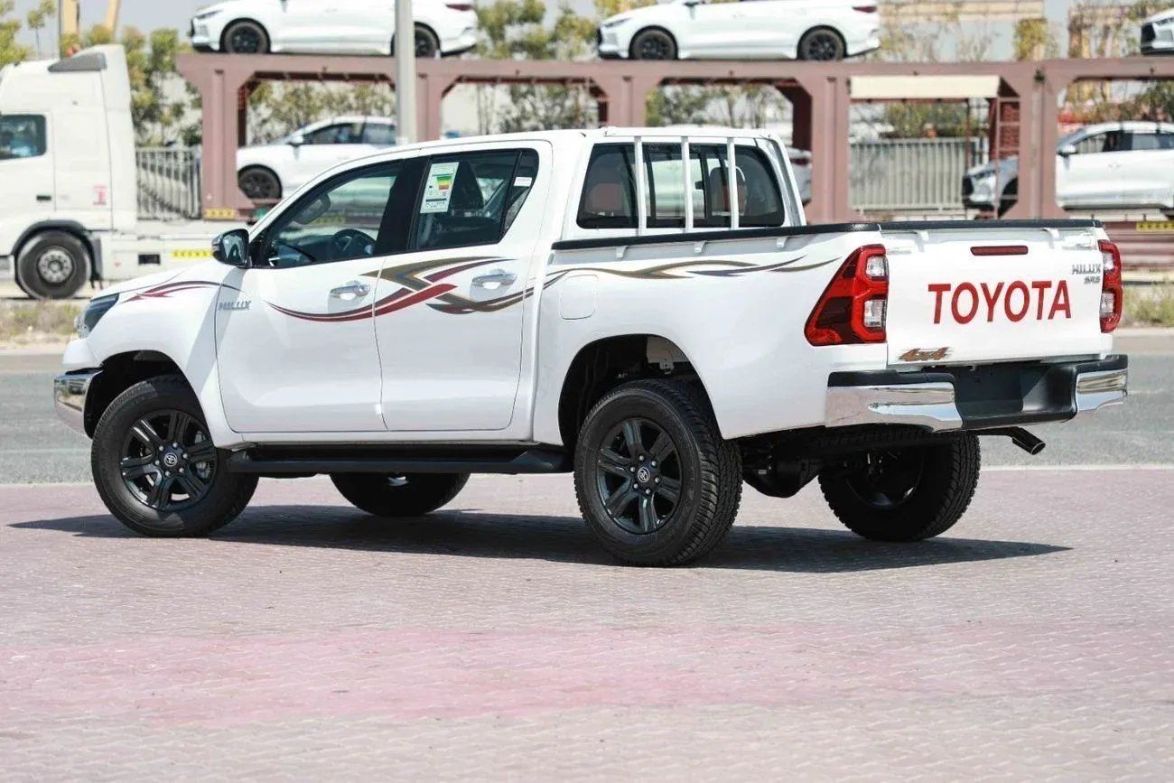 Toyota Hilux GLX 2.7L Double Cab Utility 4WD A/T 4X4 GCC FULL 1/1