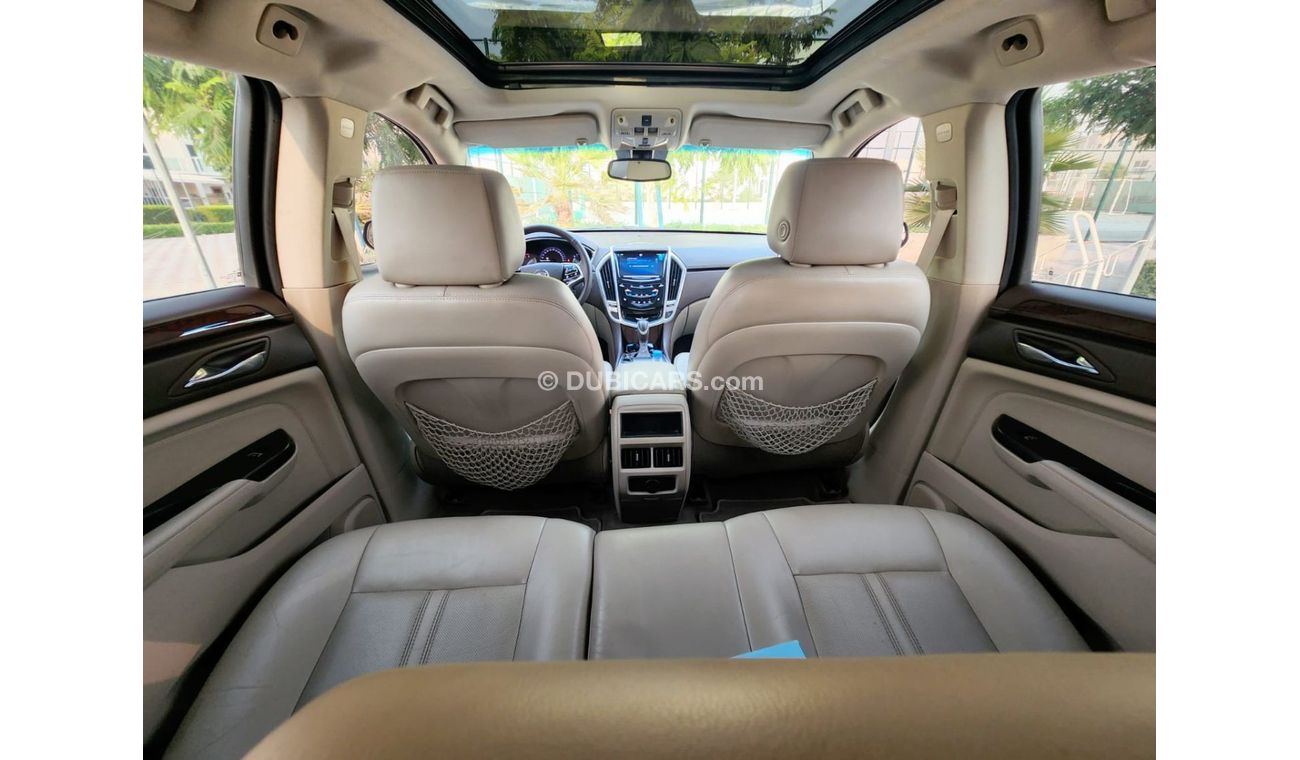 كاديلاك SRX لاكجري