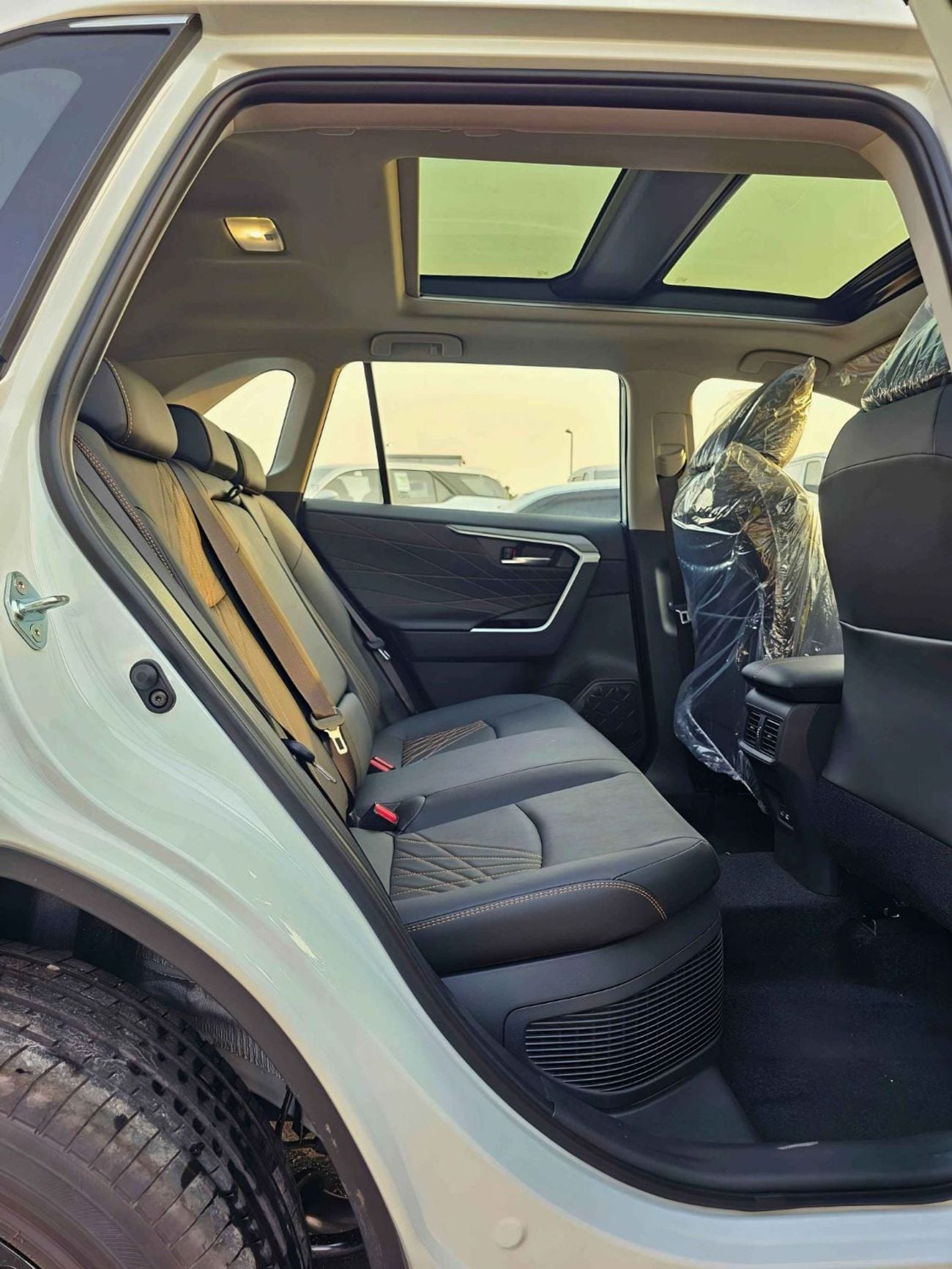 Toyota RAV4 HYBRID/ELITE PLUS E-CVT/2.5L V4 4WD/PANORAMIC ROOF, POWER SEATS (CODE # RHEP4)