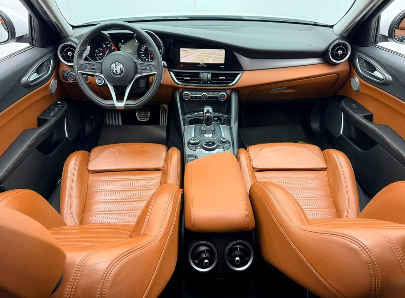 Alfa Romeo Giulia VELOCE 2018 Alfa Romeo Giulia Veloce Q4, Full Service History, Fully Loaded, Excellent Condition, GCC