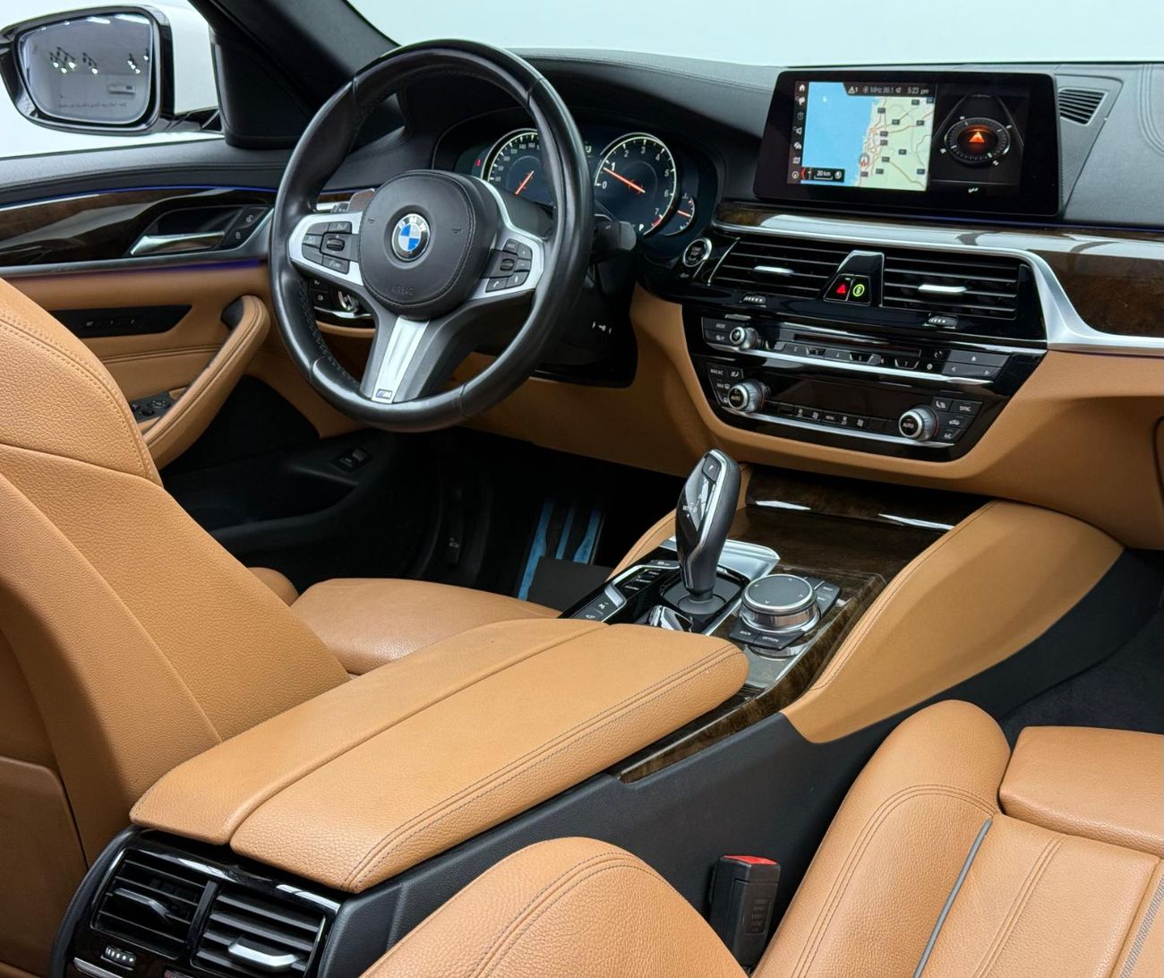 بي أم دبليو 530i M Sport 2.0L 2018 BMW 530i M-Kit, Warranty, Full BMW Service History, Excellent Condition, GCC