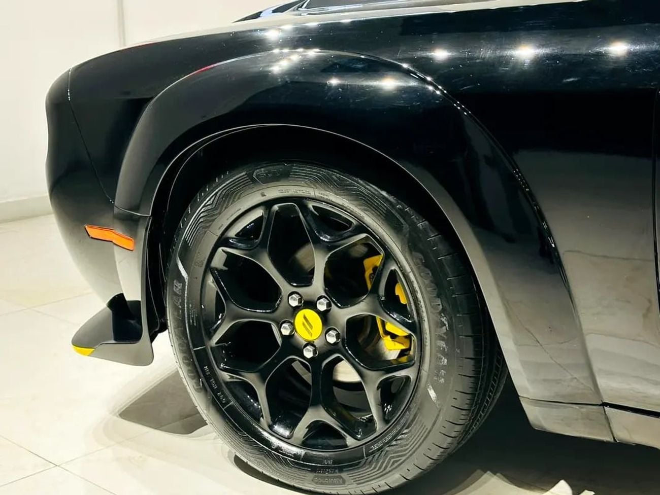 دودج تشالينجر SXT 100Th Anniversary Edition 3.6L V6 WIDEBODY KIT 51000 KM WITH ONE YEAR WARRANTY
