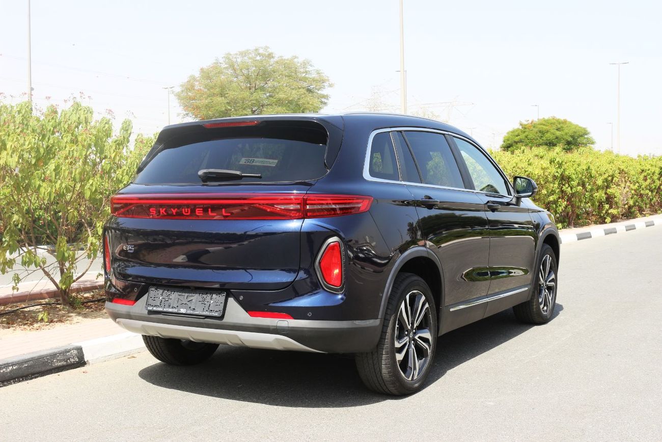 سكاي ول ET5 BRAND NEW SKYWELL ET5 FULL ELCTRIC GULF SPACE 2023 WITH 5 YEARS WARRATY