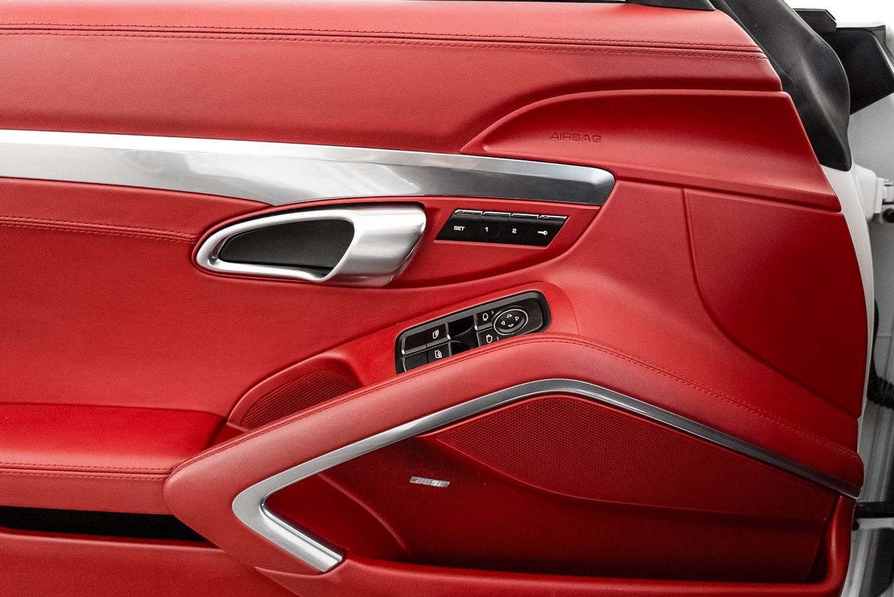 Porsche 911 Turbo 3.8L (520 HP) Coupe