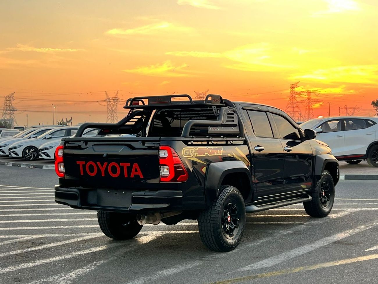 Toyota Hilux 2021 Toyota Hilux GR Sport Black Edition - Trunk Cover -  2.7L V4 - GCC - AWD 4x4 - Rear Camera - Le