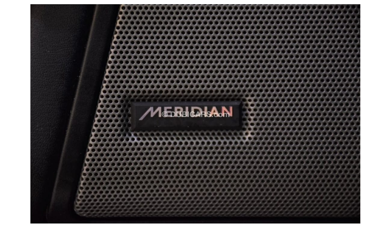 Land Rover Discovery EXCELLENT DEAL for our Land Rover LR4 HSE ( 2015 Model! ) in White Color! GCC Specs