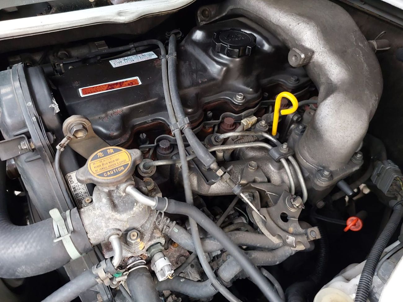 Toyota Hiace TOYOTA HIACE VAN RHD 1994  MODEL 2.7 L DIESEL AUTOMATIC(PM01681)