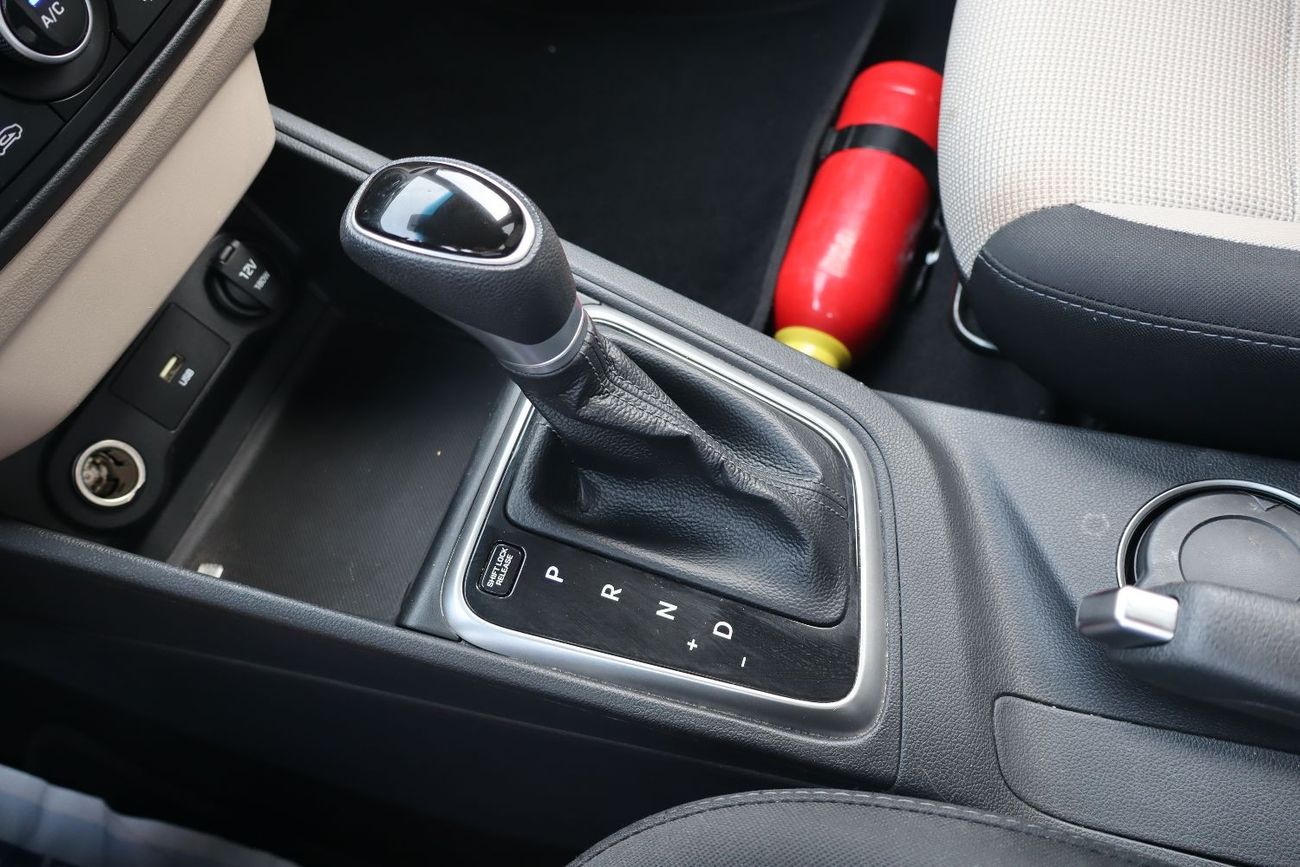 Hyundai Accent GL GCC