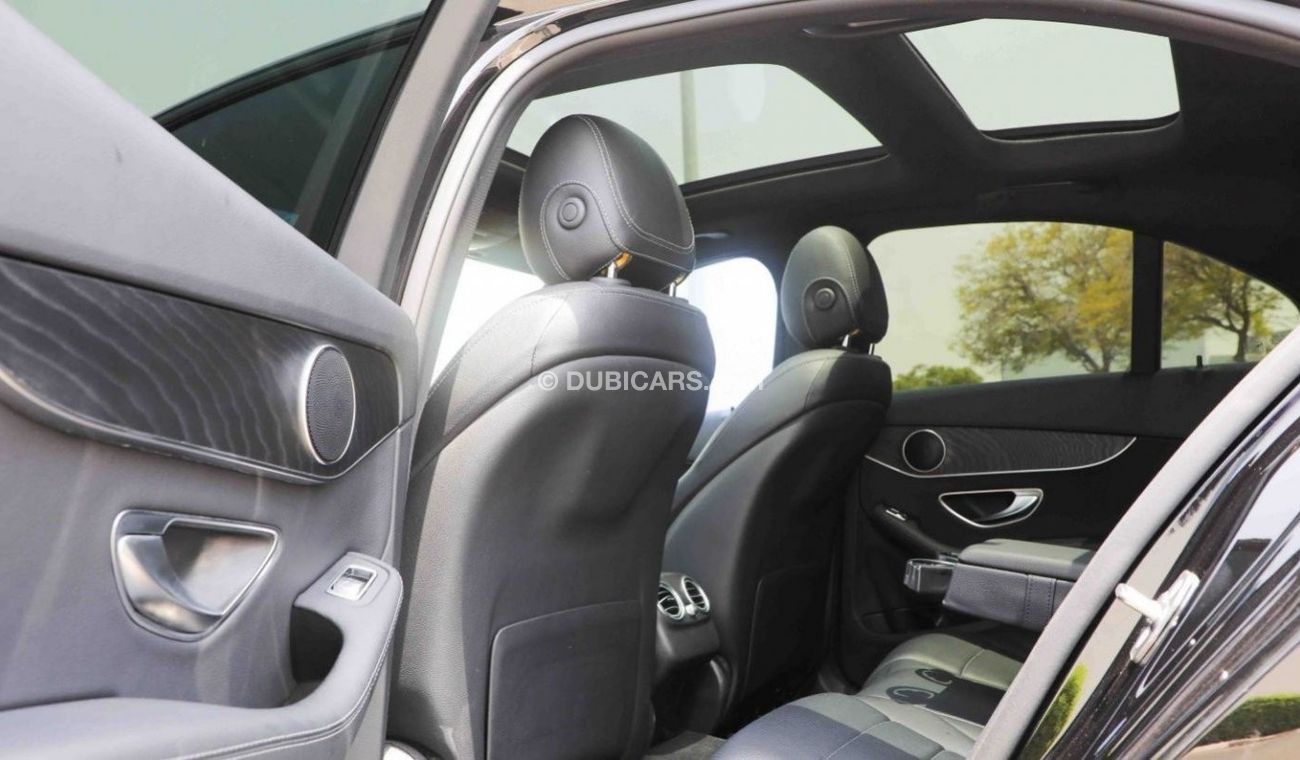 Mercedes-Benz C 300 AMG 4MATIC/LOW MILEAGE/FULL SERVICE HISTORY