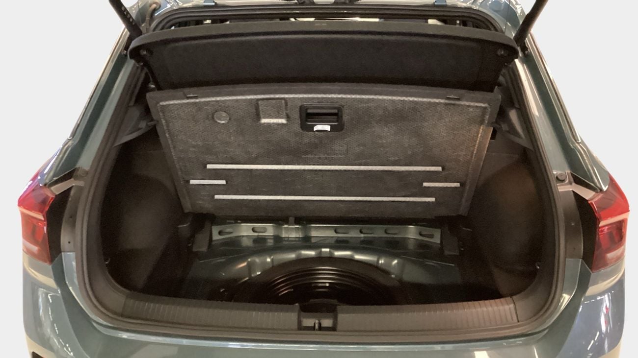 Volkswagen T-ROC R-LINE | Guaranteed Warranty | 0 Down Payment