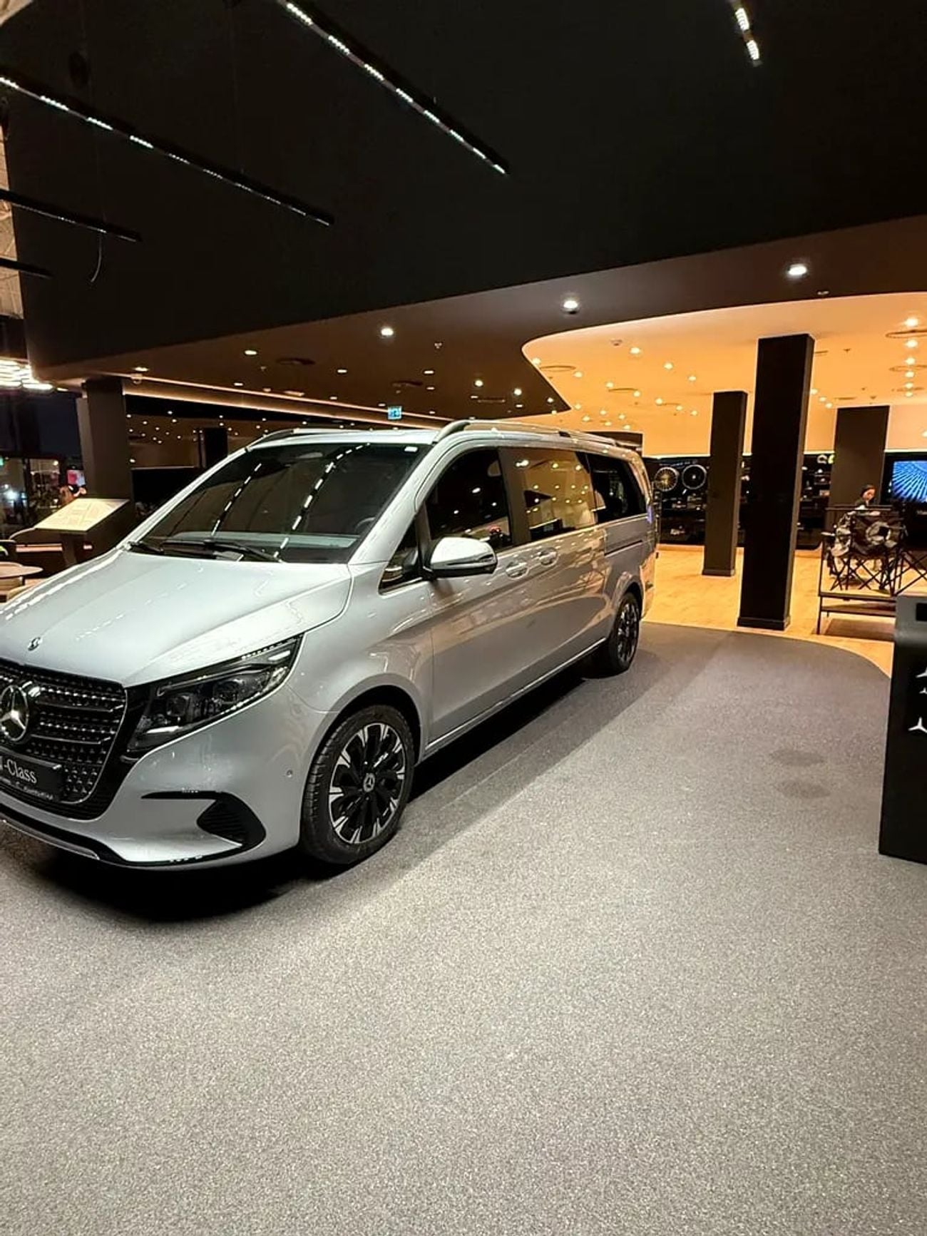 مرسيدس بنز V 300 V300 | GCC