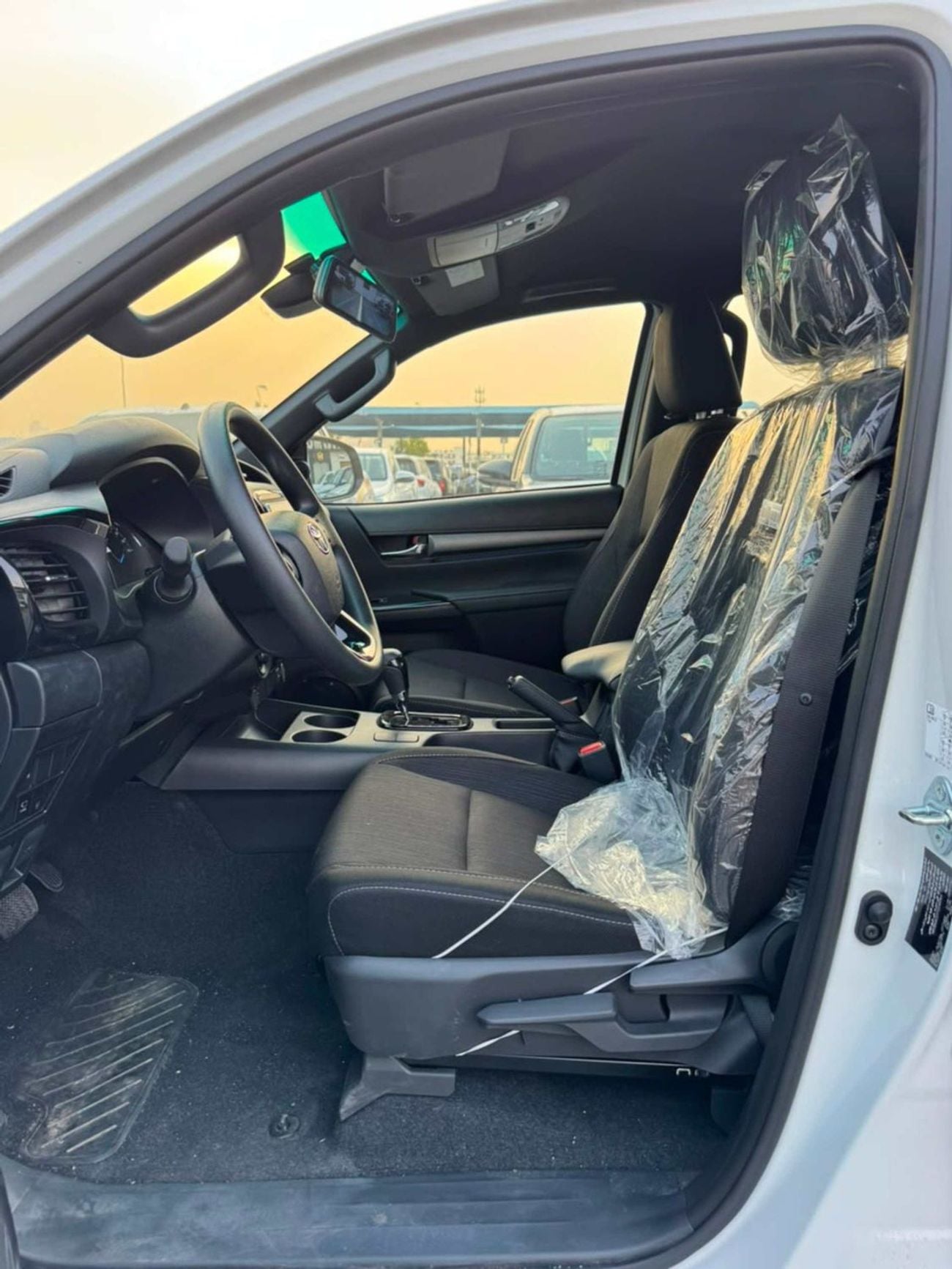 Toyota Hilux ADVENTURE SR5 ADVENTURE || DOUBLE CABIN || 2.8L V4 DIESEL / RADAR / 360*CAMERA / AIR COMPRESSOR / FULL OPTION