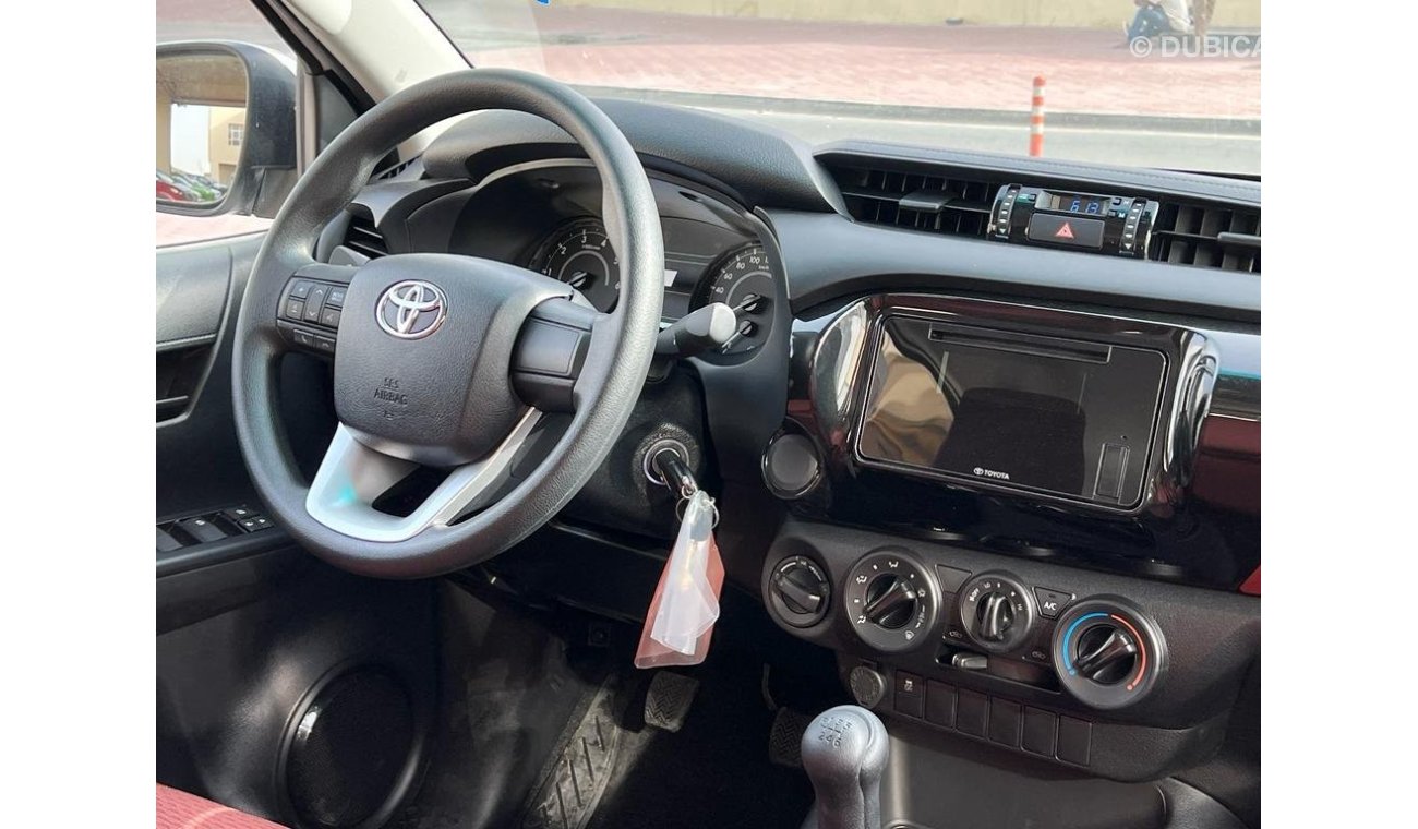 Toyota Hilux 2.4 MANUAL 4WD POWER WINDOWS 2022 GCC