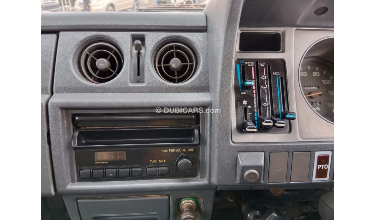 Toyota Dyna TOYOTA DYNA TRUCK RIGHT HAND DRIVE (PM1310)