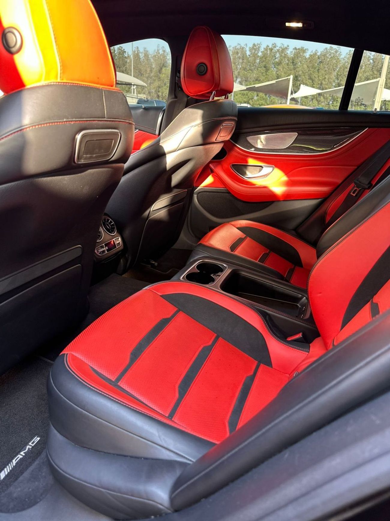 مرسيدس بنز GT 63 S مرسيدس بنز GT63S 2020 وارد أمريكا بحاله ممتازه فل ابشن ضمان شاسيه جير ماكينه