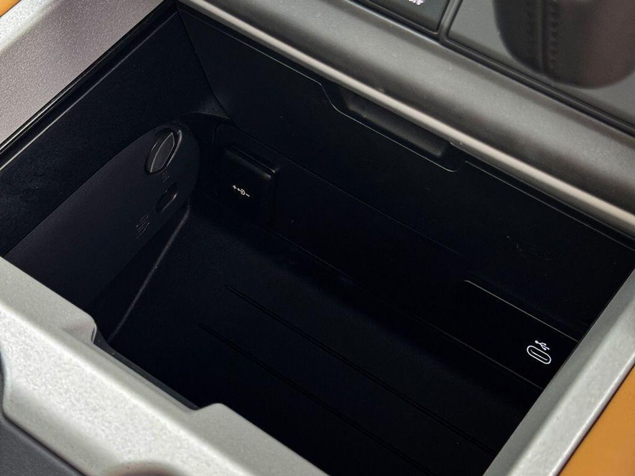 لاند روفر ديفندر 