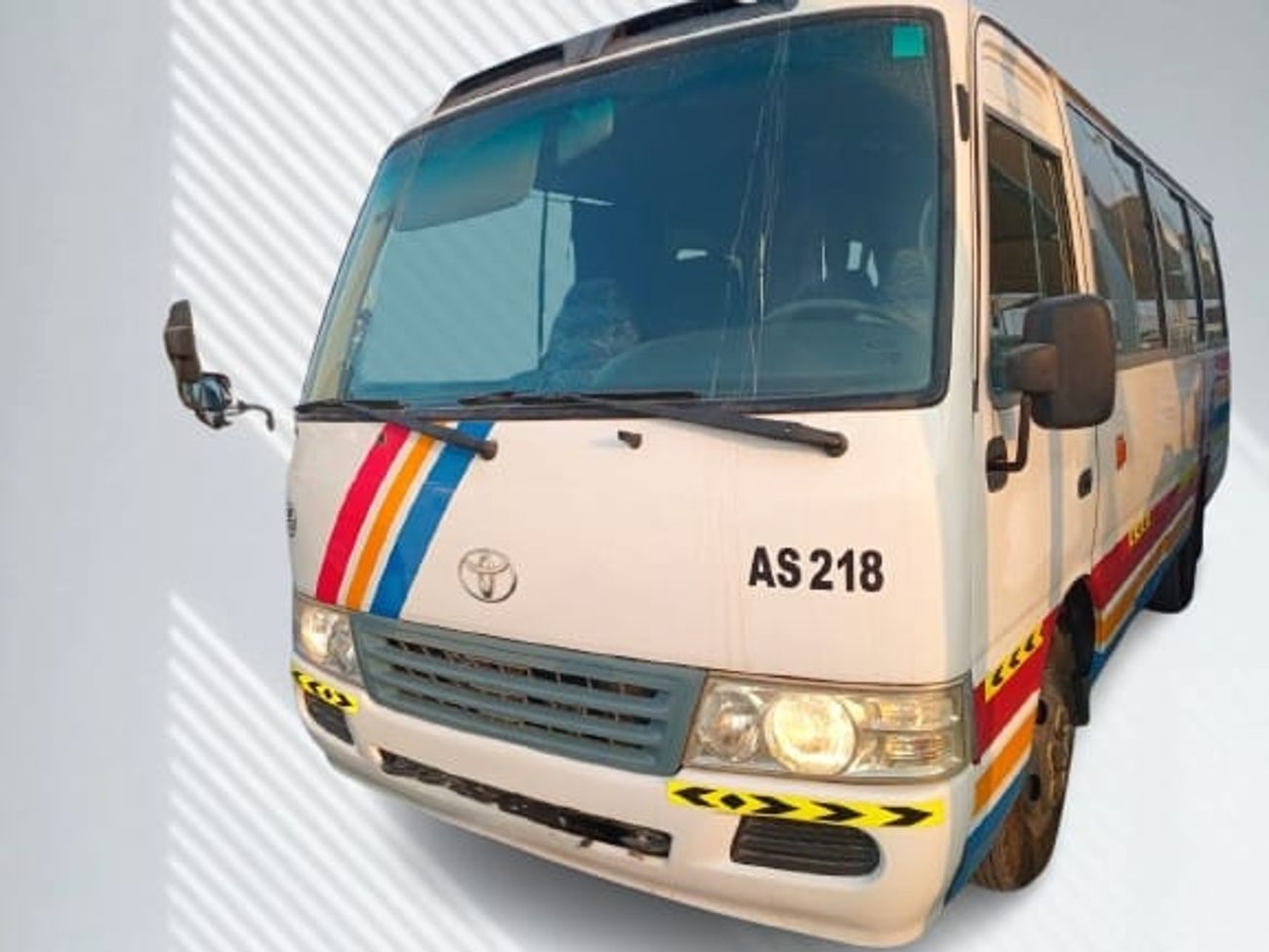 تويوتا كوستر 3.7L DIESEL 26 SEATER MANUAL TRANSMISSION