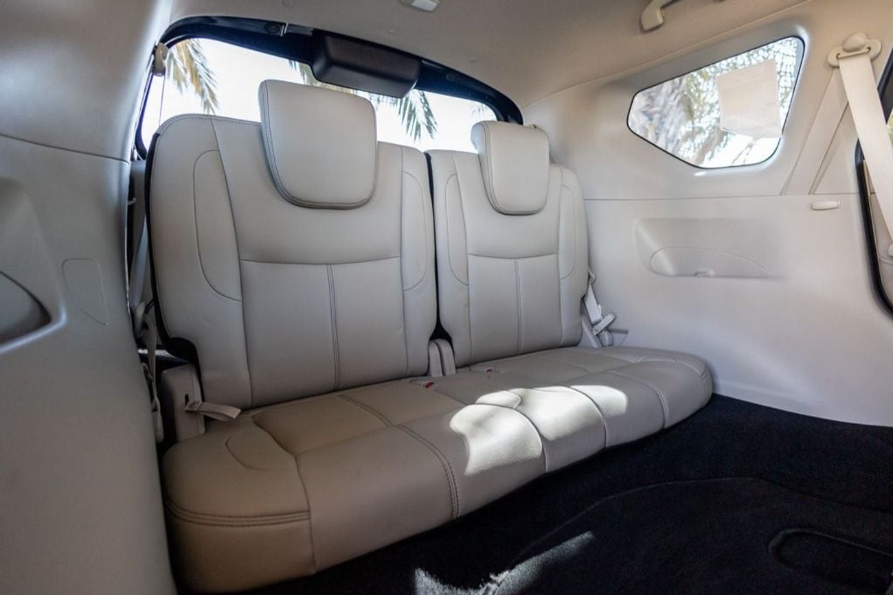 نيسان إكستيرا Titanium 2.5L AWD Nissan X-Terra Titanium 2022 GCC under Warranty with Flexible Down-Payment.